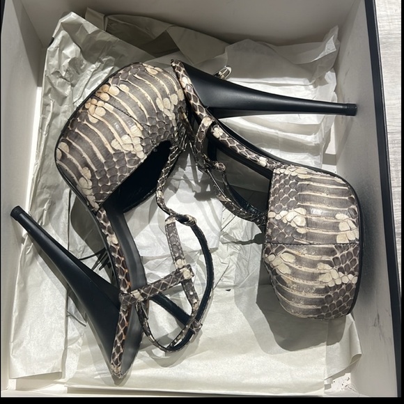Giuseppe Zanotti Shoes - Giuseppe Zanotti Snakeskin Pumps